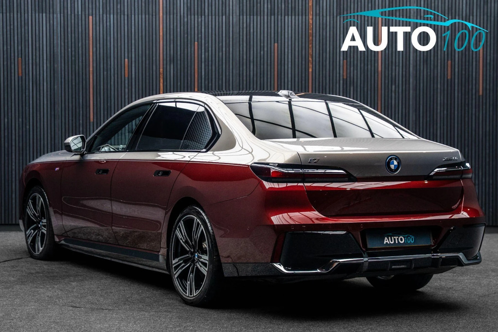 BMW i7 60 105.7Kwh M Sport Xdrive Red #3