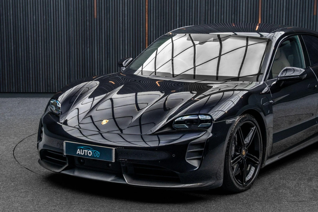 Porsche Taycan Performance Plus 93.4Kwh Turbo S 4Wd 11K SH22HNE Black #4