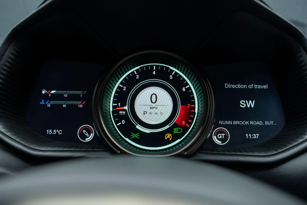 Aston Martin DB11 V8 Silver #33