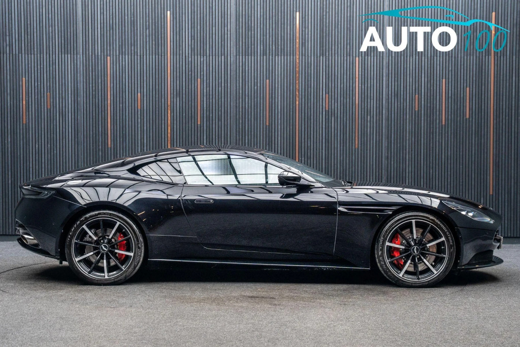 Aston Martin DB11 V8 Silver #11