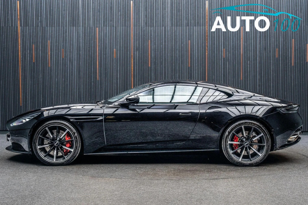 Aston Martin DB11 V8 Silver #15