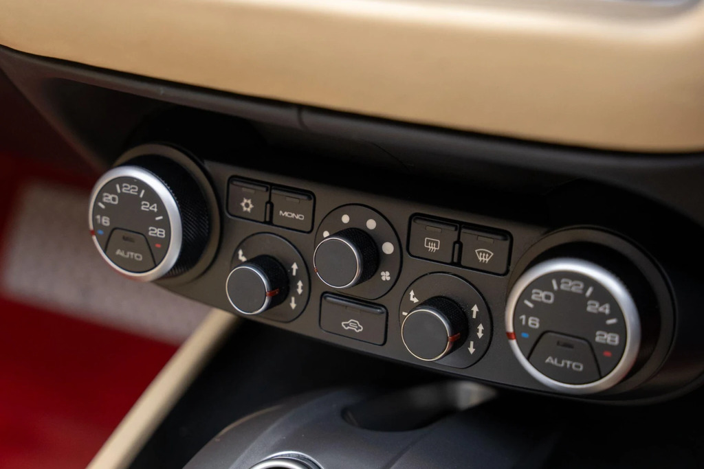 Ferrari California T Hele Red #21