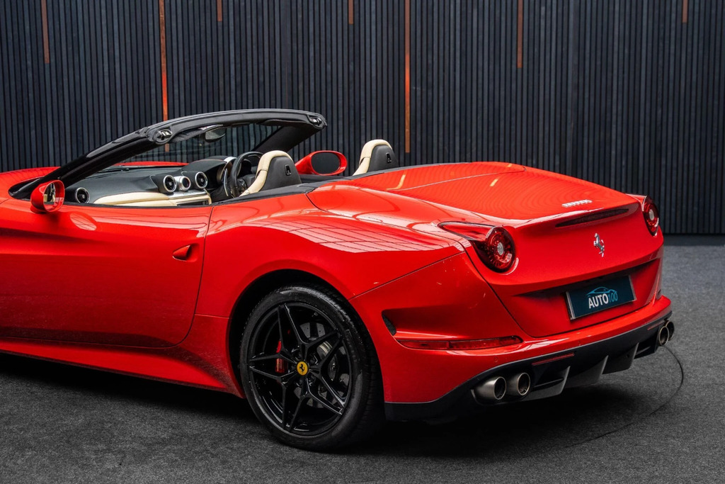 Ferrari California T Hele Red #22