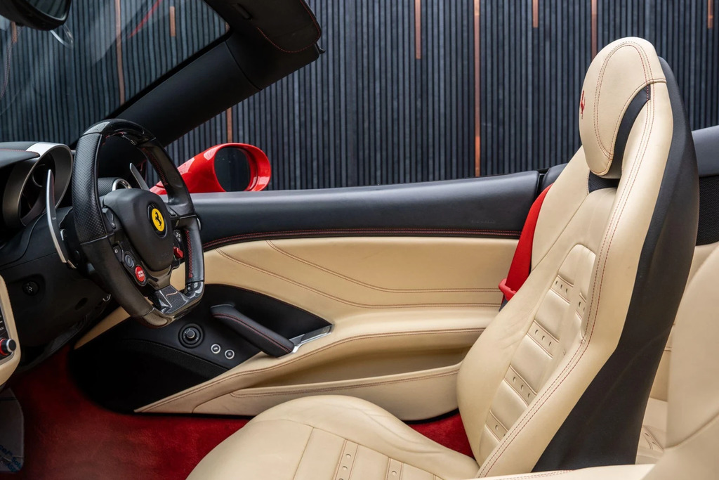 Ferrari California T Hele Red #45
