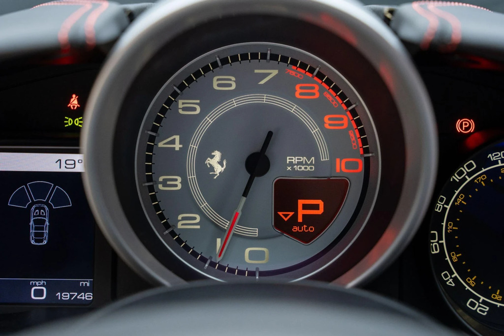 Ferrari California T Hele Red #42