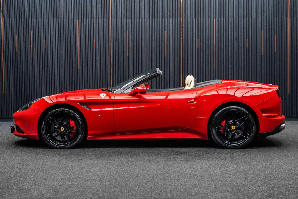 Ferrari California T Hele Red #18