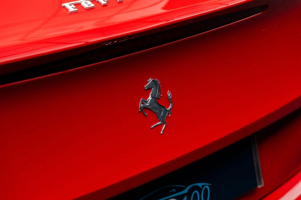 Ferrari California T Hele Red #28