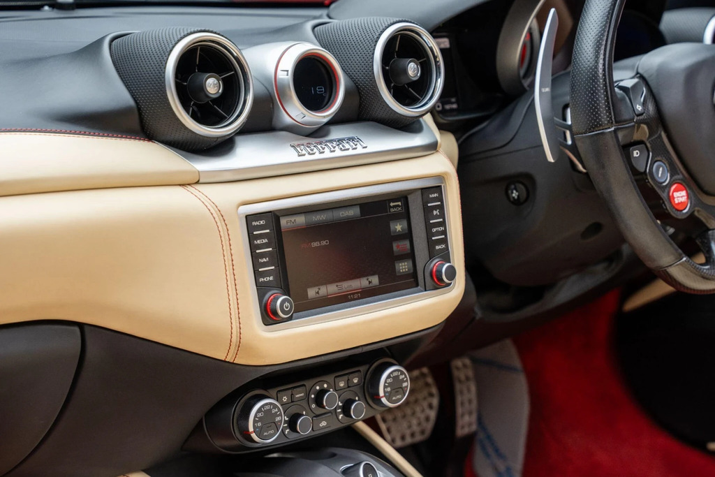 Ferrari California T Hele Red #46