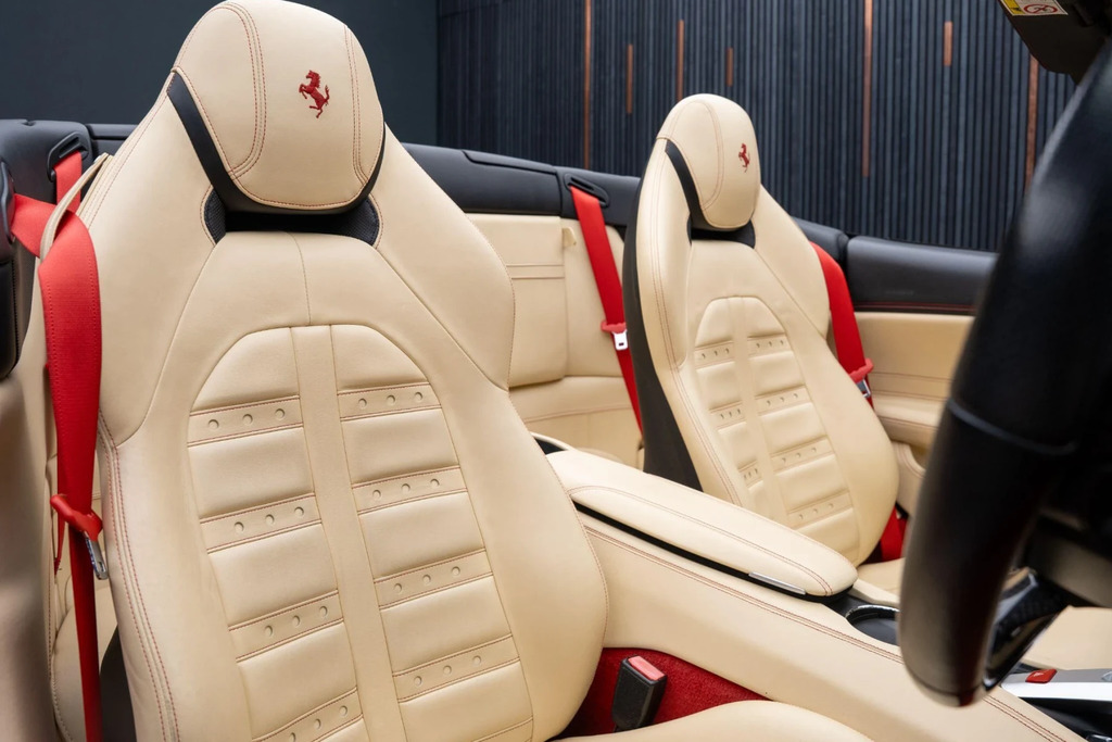 Ferrari California T Hele Red #13