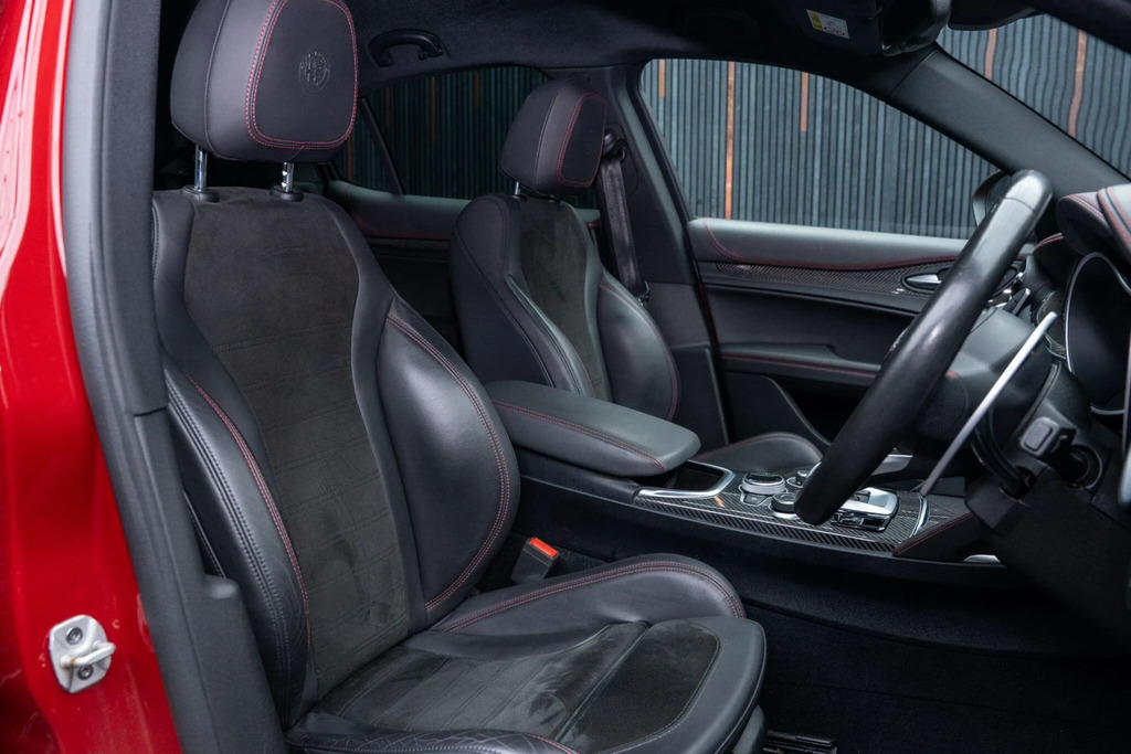 Alfa Romeo Stelvio 2.0T Estrema Q4 Awd Euro 6 Ss Red #2