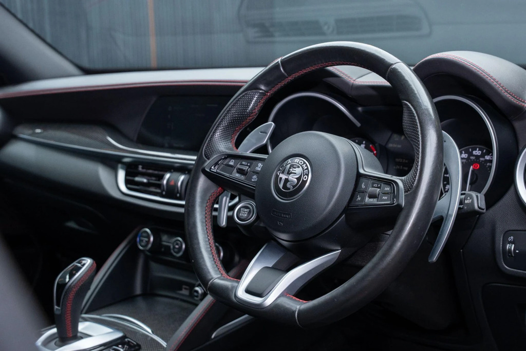 Alfa Romeo Stelvio 2.0T Estrema Q4 Awd Euro 6 Ss Red #4