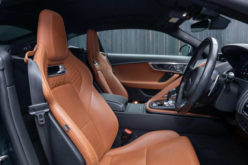 Jaguar F-Type 2.0I R-dynamic Euro 6 Ss AV71XBX Green #2