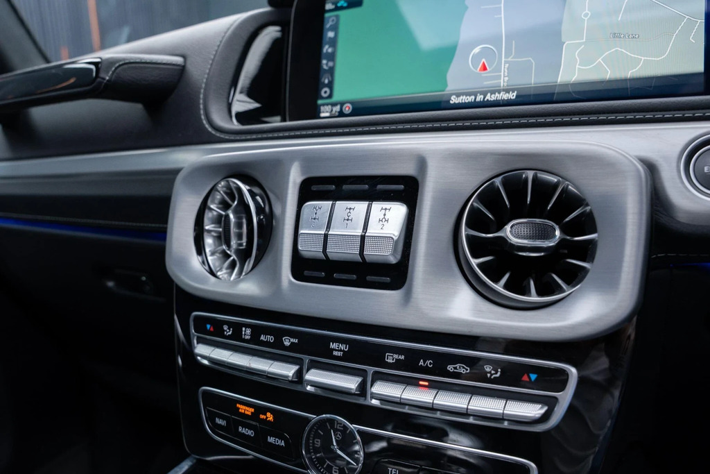 Mercedes-Benz G Class 2.9 G400d Amg Line Premium Plus G-tronic 4Matic Green #24