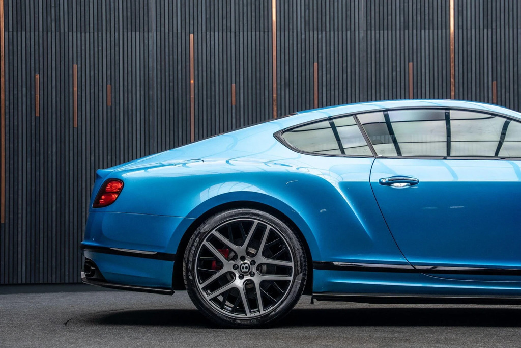 Bentley Continental V8  #23
