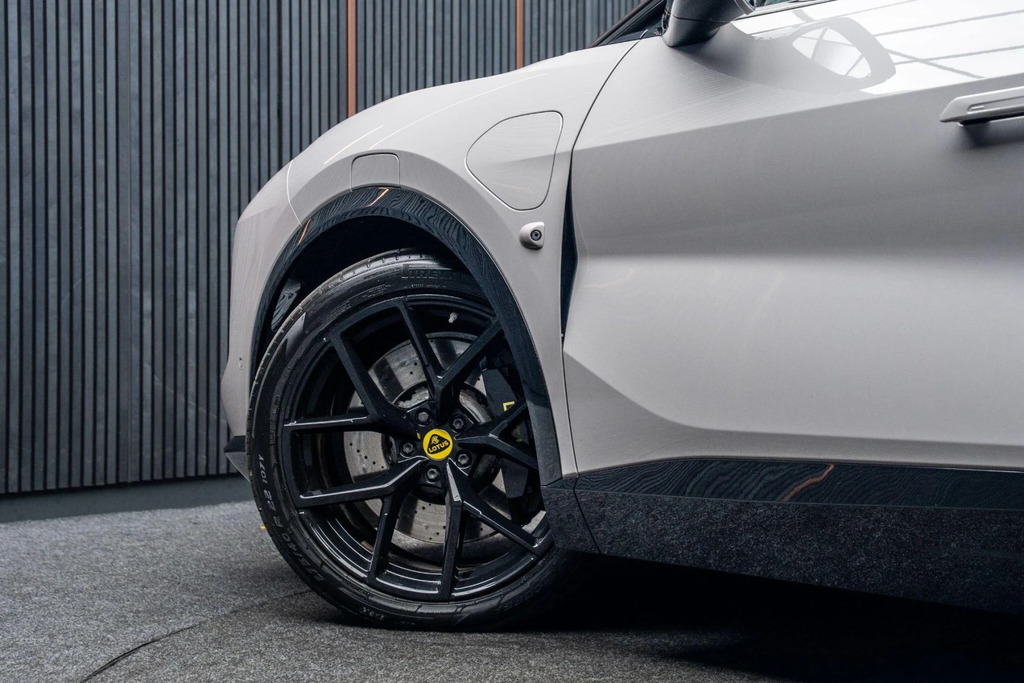 Lotus Eletre 450Kw S 112Kwh Estate LG74JDK Black #22