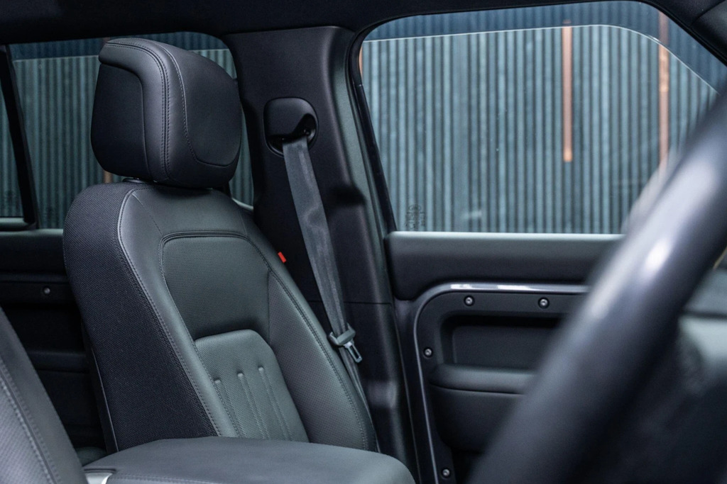 Land Rover Defender 130 3.0 D300 X-dynamic Hse 130 8 Seat Estat Black #32