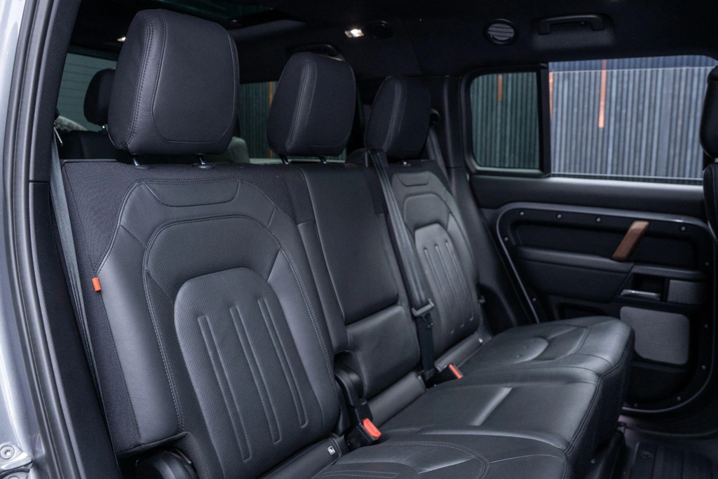 Land Rover Defender 130 3.0 D300 X-dynamic Hse 130 8 Seat Estat Black #14