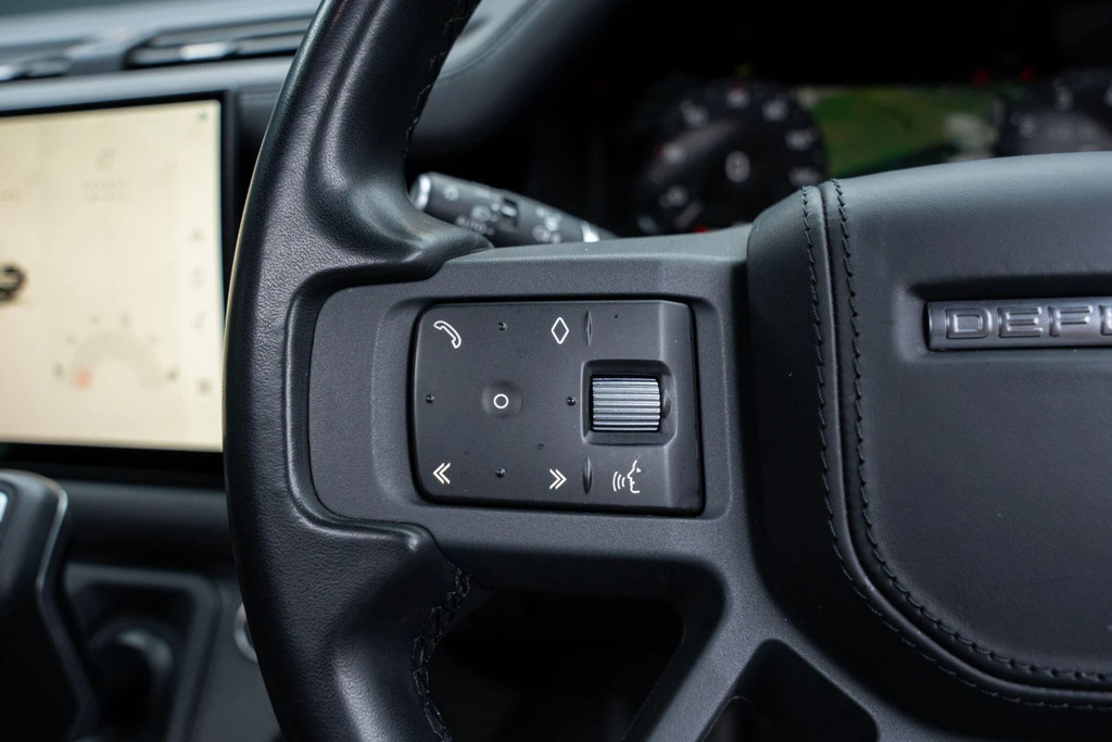 Land Rover Defender 130 3.0 D300 X-dynamic Hse 130 8 Seat Estat Black #26