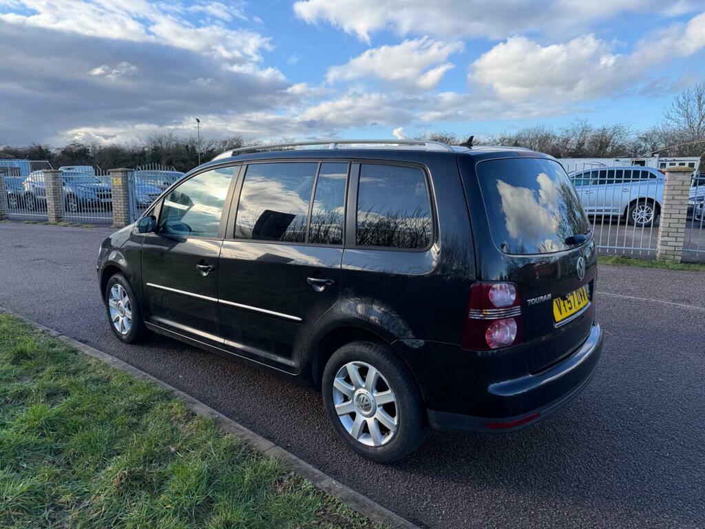 Volkswagen Touran 1.4 Tsi Se Dsg Black #4