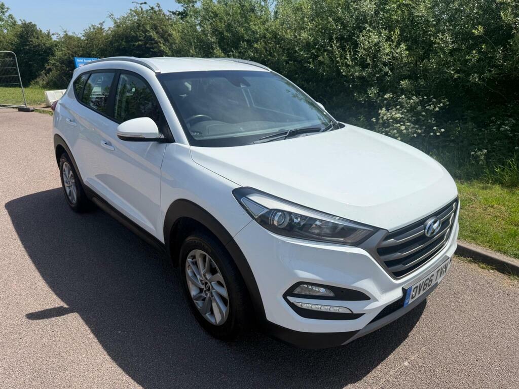 Hyundai Tucson 1.7 Crdi Blue Drive Se Euro 6 S S White
