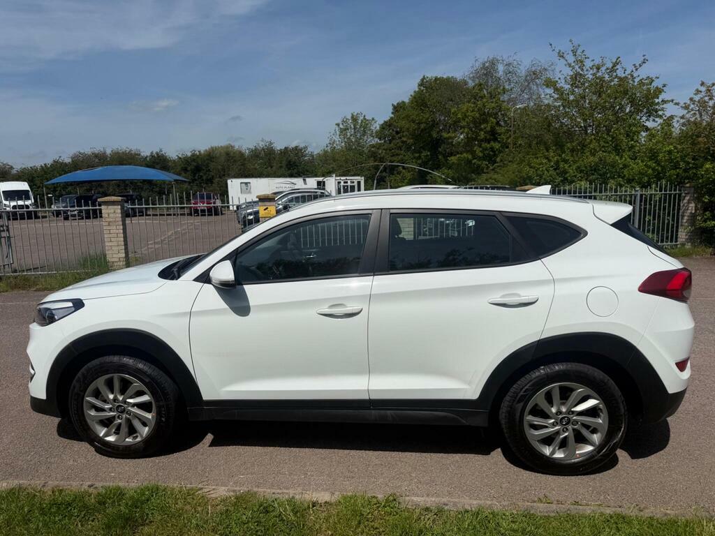 Hyundai Tucson 1.7 Crdi Blue Drive Se Euro 6 S S OV66TVN White #5