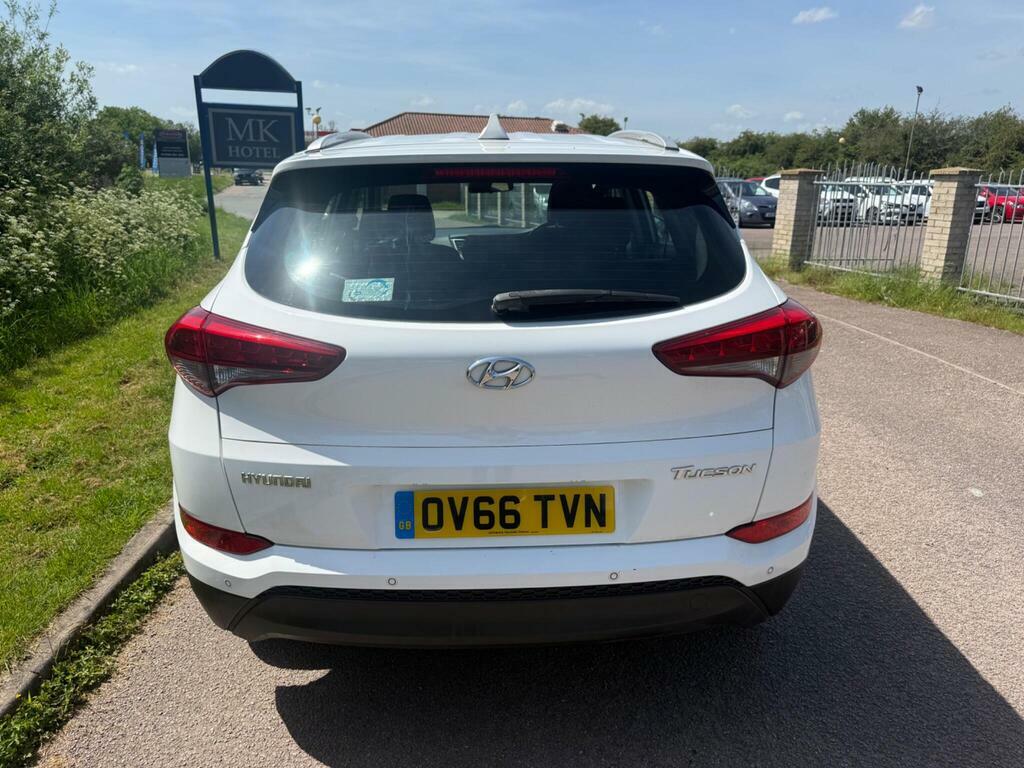 Hyundai Tucson 1.7 Crdi Blue Drive Se Euro 6 S S OV66TVN White #6