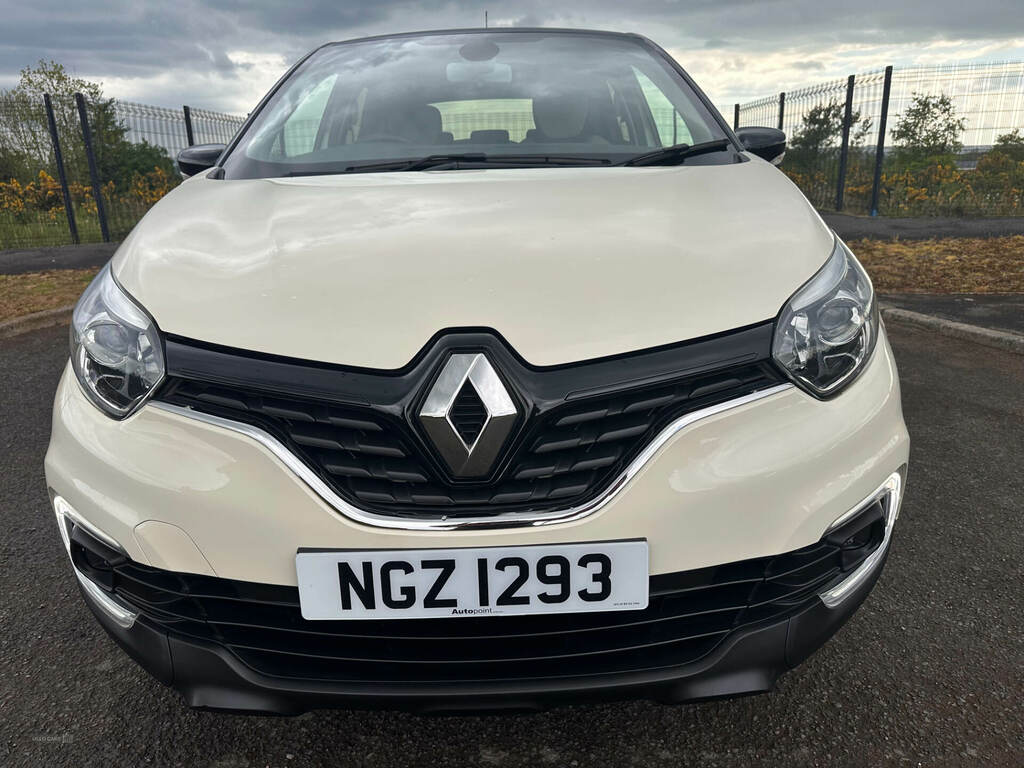 Renault Captur 0.9 Tce 90 Iconic NGZ1293 Black #3