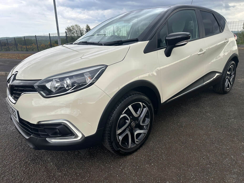 Renault Captur 0.9 Tce 90 Iconic NGZ1293 Black #4