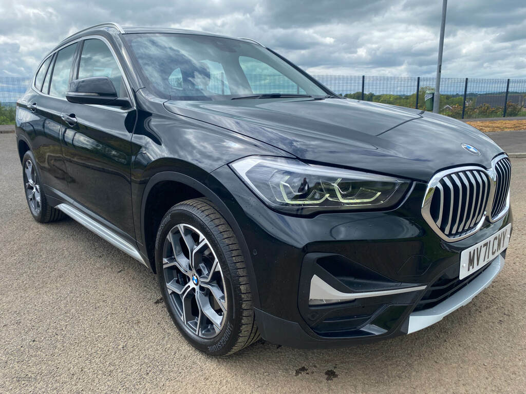 BMW X1 Sdrive 18D Xline Step MV71CWY Black #2