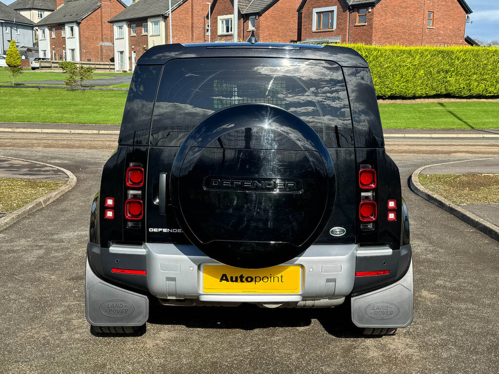 Land Rover Defender 3.0 D200 Hard Top Black #4