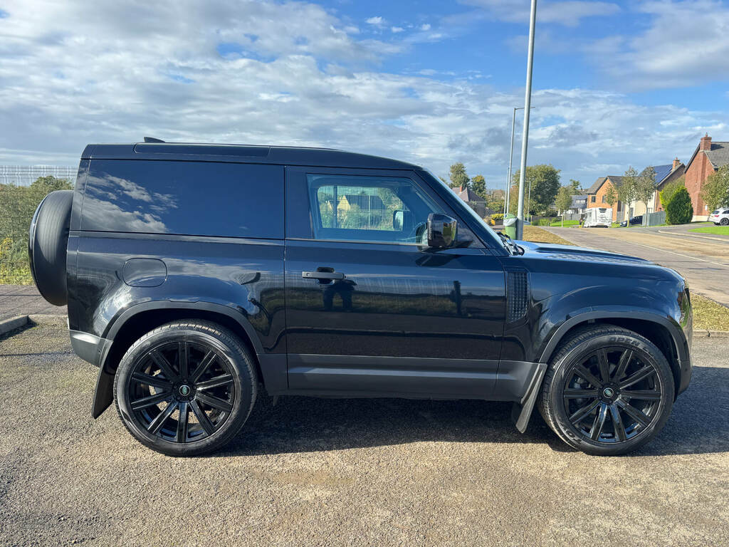 Land Rover Defender 3.0 D200 Hard Top Black #3