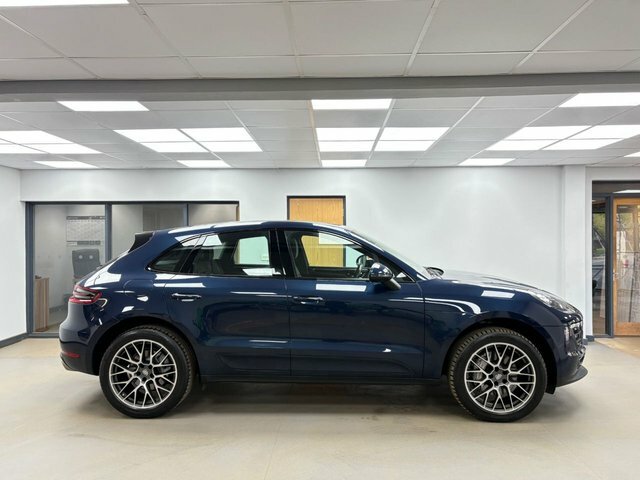 Porsche Macan 3.0 V6 S Suv Pdk 4Wd Euro 6 Ss 340 YO65FUD Blue #3