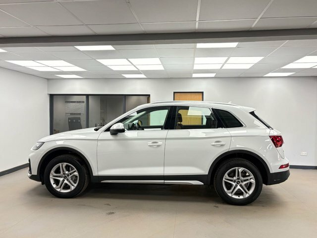 Audi Q5 Audi Q5 2.0 Tdi 40 Sport Suv S Tronic Q AM08RAB White #4