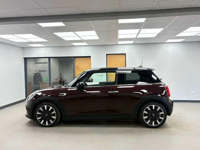 Mini Hatch 1.5 Cooper Hatchback Euro 6 Ss SD68EWB Red #4