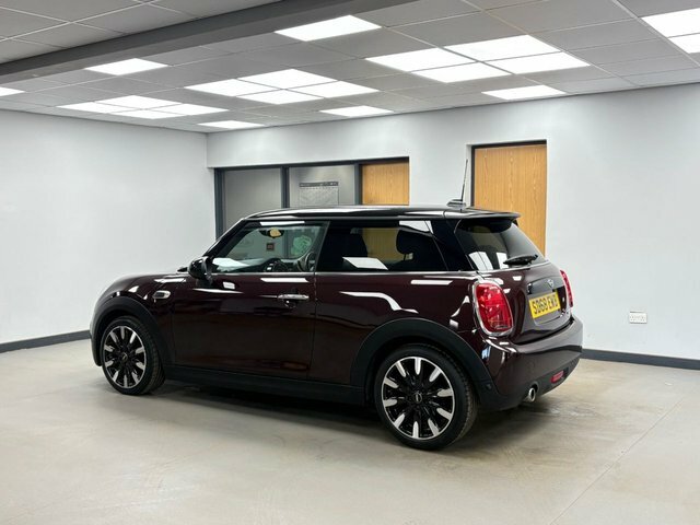 Mini Hatch 1.5 Cooper Hatchback Euro 6 Ss SD68EWB Red #5