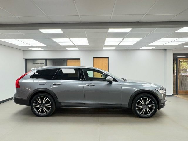 Volvo V90 Cross Country 2.0 D4 Plus Estate Awd Euro 6 Ss Grey #3
