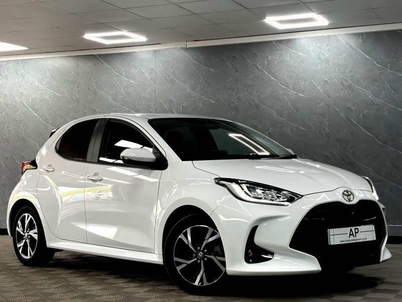 Toyota Yaris 1.5 Hybrid Design Cvt - 2025 74 WM74AHK White #2