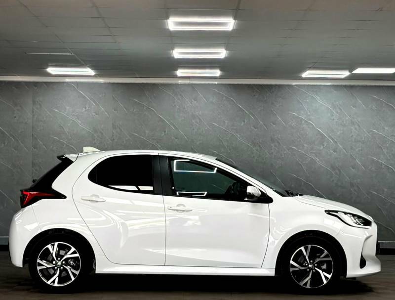 Toyota Yaris 1.5 Hybrid Design Cvt - 2025 74 WM74AHK White #4