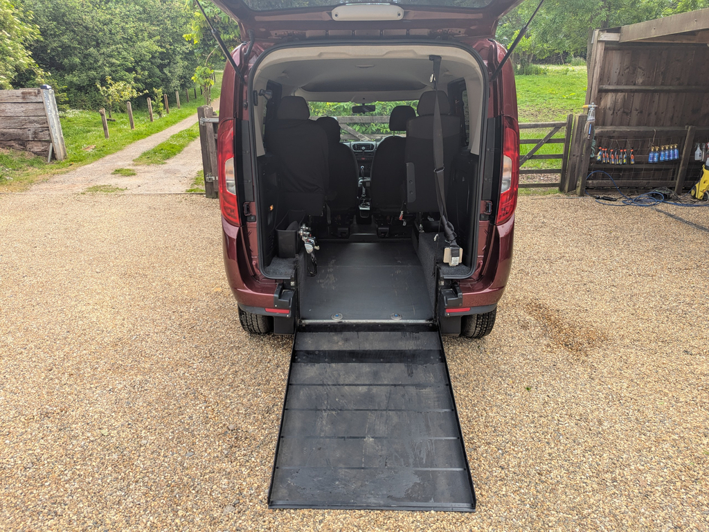 Fiat Doblo Cargo 1.3 Multijet 16V White #11