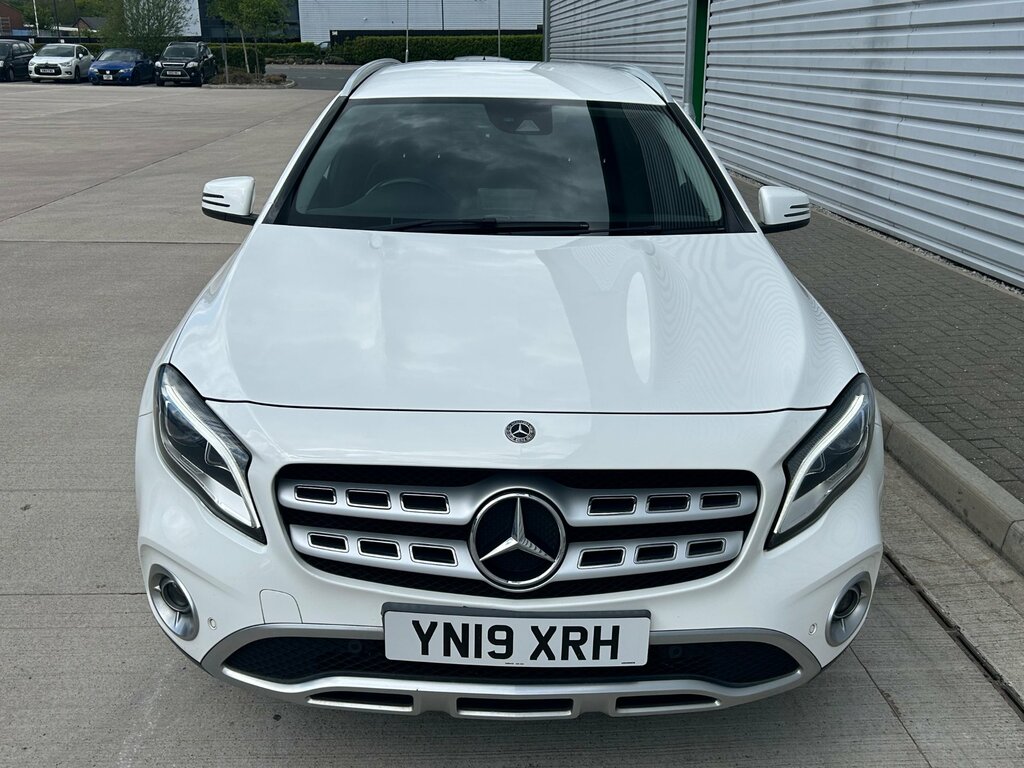 Mercedes-Benz GLA Class 2.0 Gla250 Sport Premium Suv 7G-dct 4 YN19XRH White #2