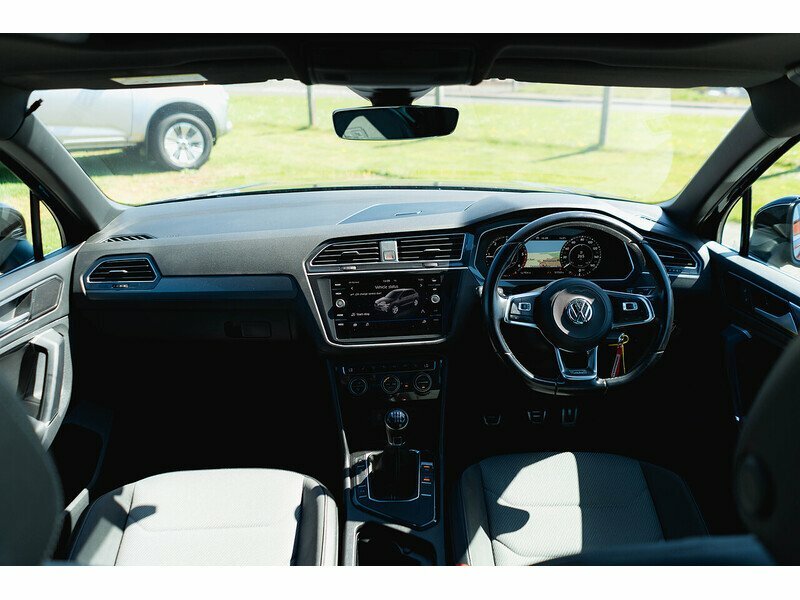 Volkswagen Tiguan Tdi R-line - 2018 18 PJ18KKC Black #3
