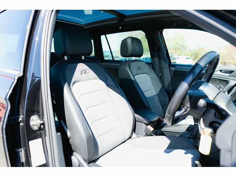 Volkswagen Tiguan Tdi R-line - 2018 18 PJ18KKC Black #2