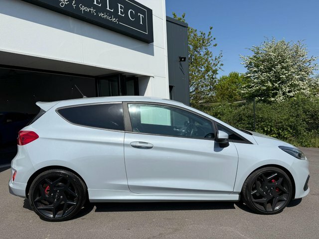 Ford Fiesta Ecoboost St-3 Euro 6 SE18VMO Silver #2