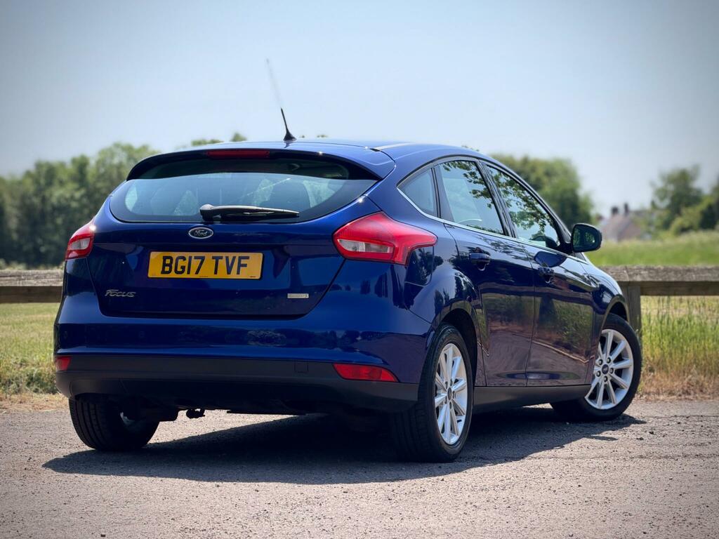 Ford Focus 1.0T Ecoboost Titanium Euro 6 Ss BG17TVF Blue #2