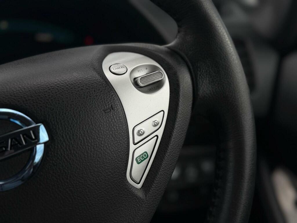 Nissan Leaf 30Kwh Tekna Black #5
