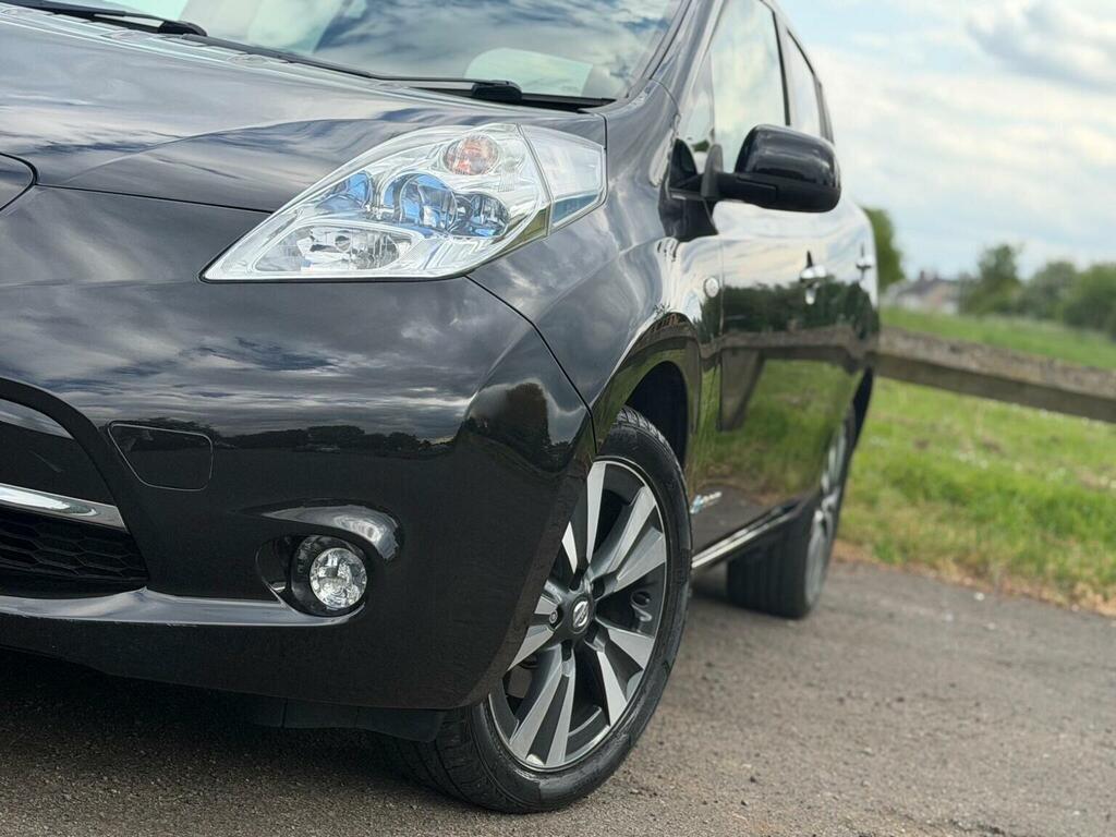 Nissan Leaf 30Kwh Tekna Black #4