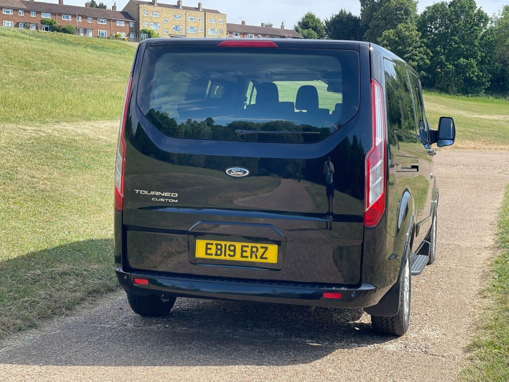 Ford Tourneo Custom 2.0 320 Ecoblue Titanium L2 Euro 6 Ss Black #4