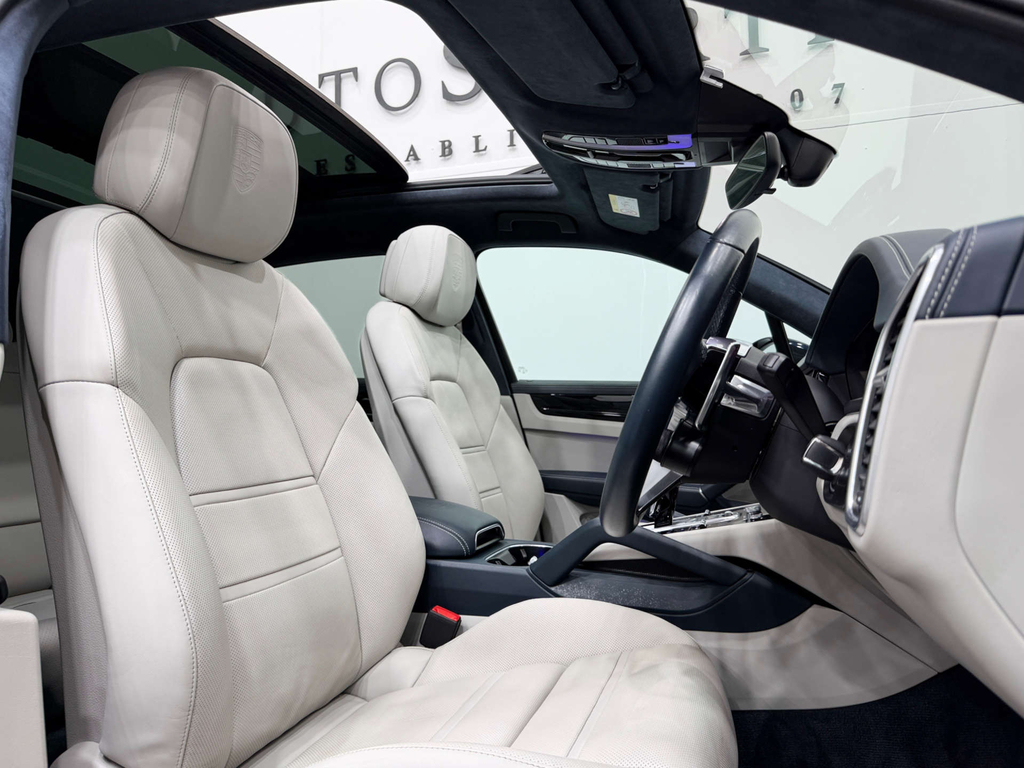 Porsche Cayenne 3 L V6 E-hybrid 4Wd VN22OJT #2