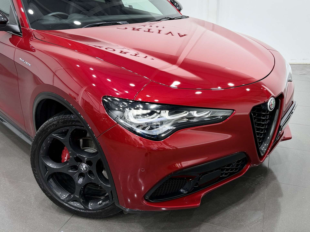 Alfa Romeo Stelvio  Red #27
