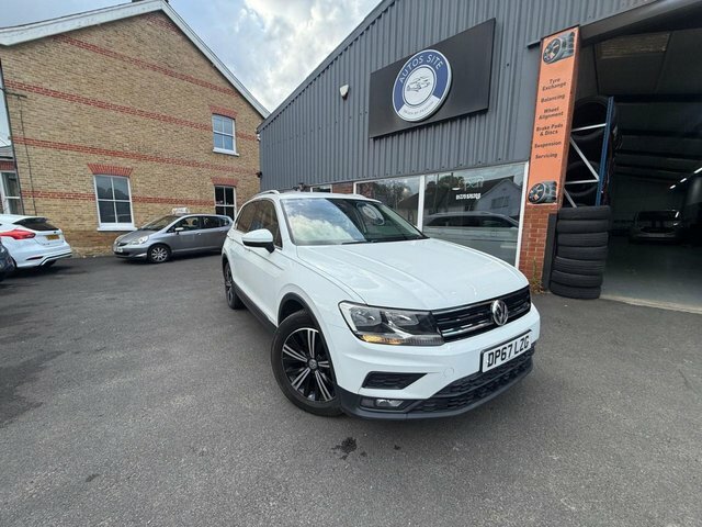 Volkswagen Tiguan Tdi Se Navigation Suv DP67LZG White #2